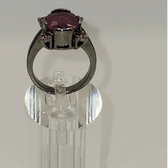 .925 Sterling Silver Natural Ruby Oval Solitaire Ring. Size 7.5 Value $640 - Picture 4 of 7